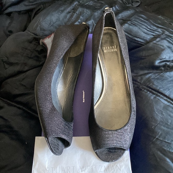 Stuart Weitzman Shimmering Snake Texture Leather Dark Silver Lining Logo Shoes - Picture 13 of 16